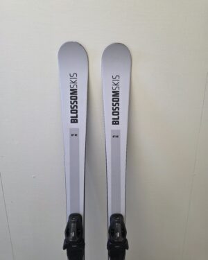 Blossom N°1 RC – 164 cm